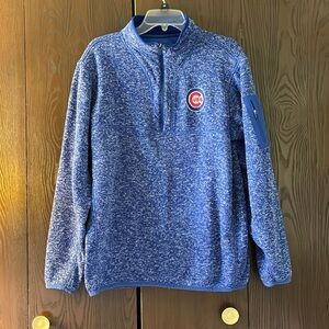 Antiqua Chicago Cubs  men’s blue, white textured pullover top. Size Large